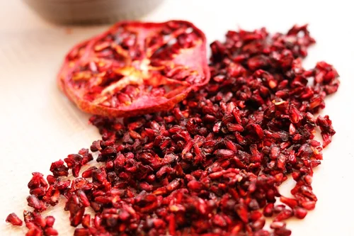 Pomegranate flakes